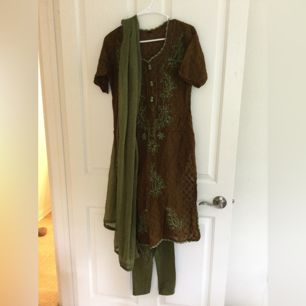 pure cotton thread work top with maching legging & dupatta